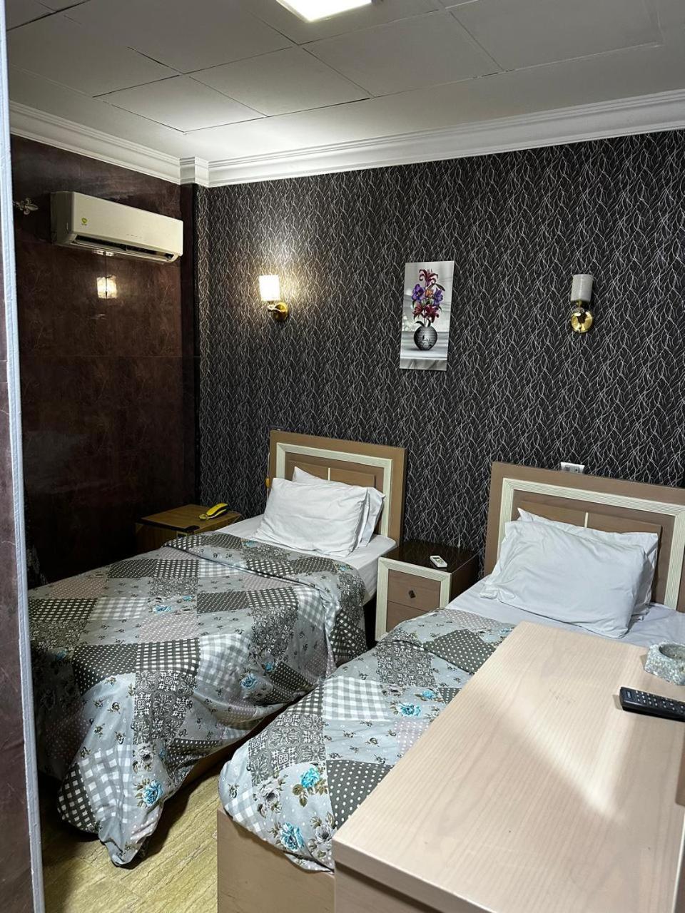 Hostal Grand